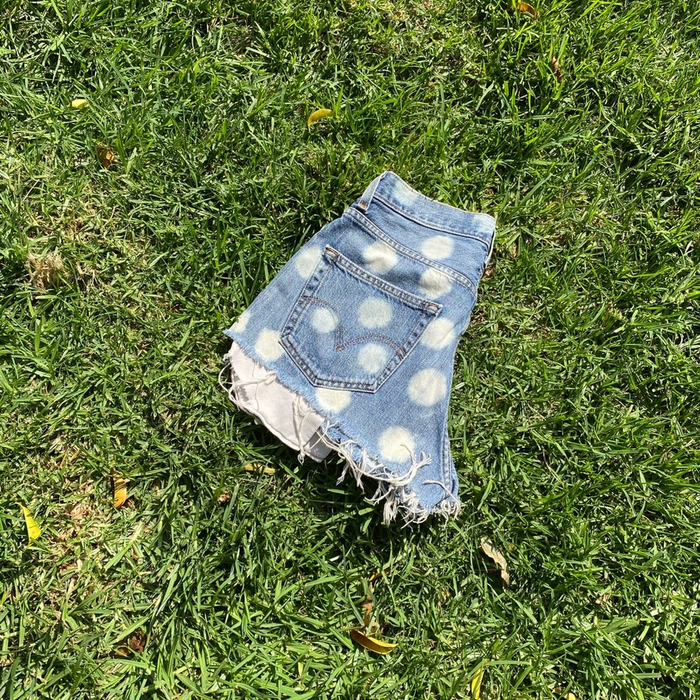 [Levi’s] Polka Dot Cutoffs - Picture 3 of 3